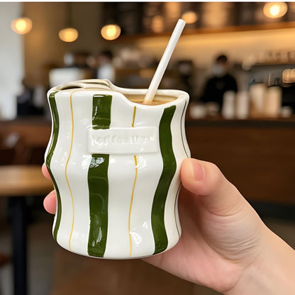 Ceramic Coffee 16oz Mug Hand-Painted Espresso Cup，with Sip Hole and Brush Retro Ceramic Travel Mug For Kitchen, Dining，Microwave Safe (Spotted cream)
